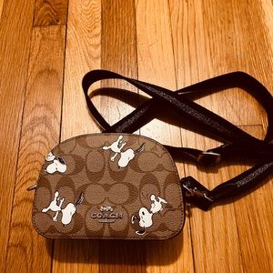 Brand new never used/worn COACH SNOOPY Serena crossbody purse! Smoke/pet free hm